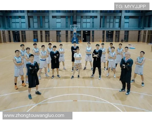 杭州篮球队心态揭秘：如何在赛场上展现超强心理素质与团队协作能力